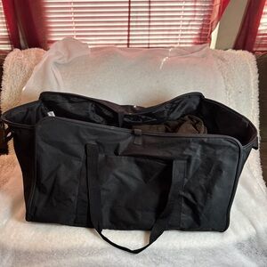 Thirty One XXL Black Utility Tote, XL Large Capacity,  Clip Strap, Front Pocket